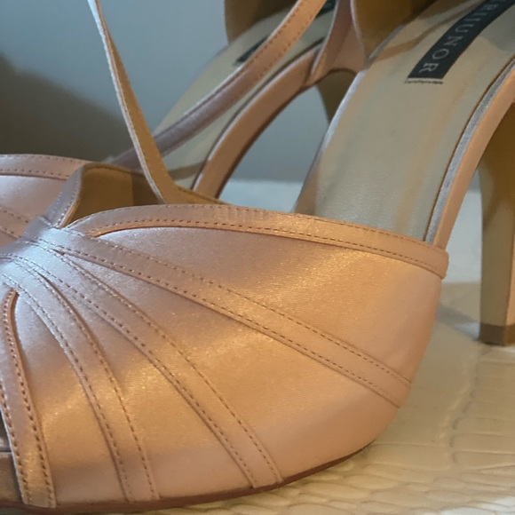 Gorgeous pale pink satin peep toe heel size 9 - Picture 4 of 7